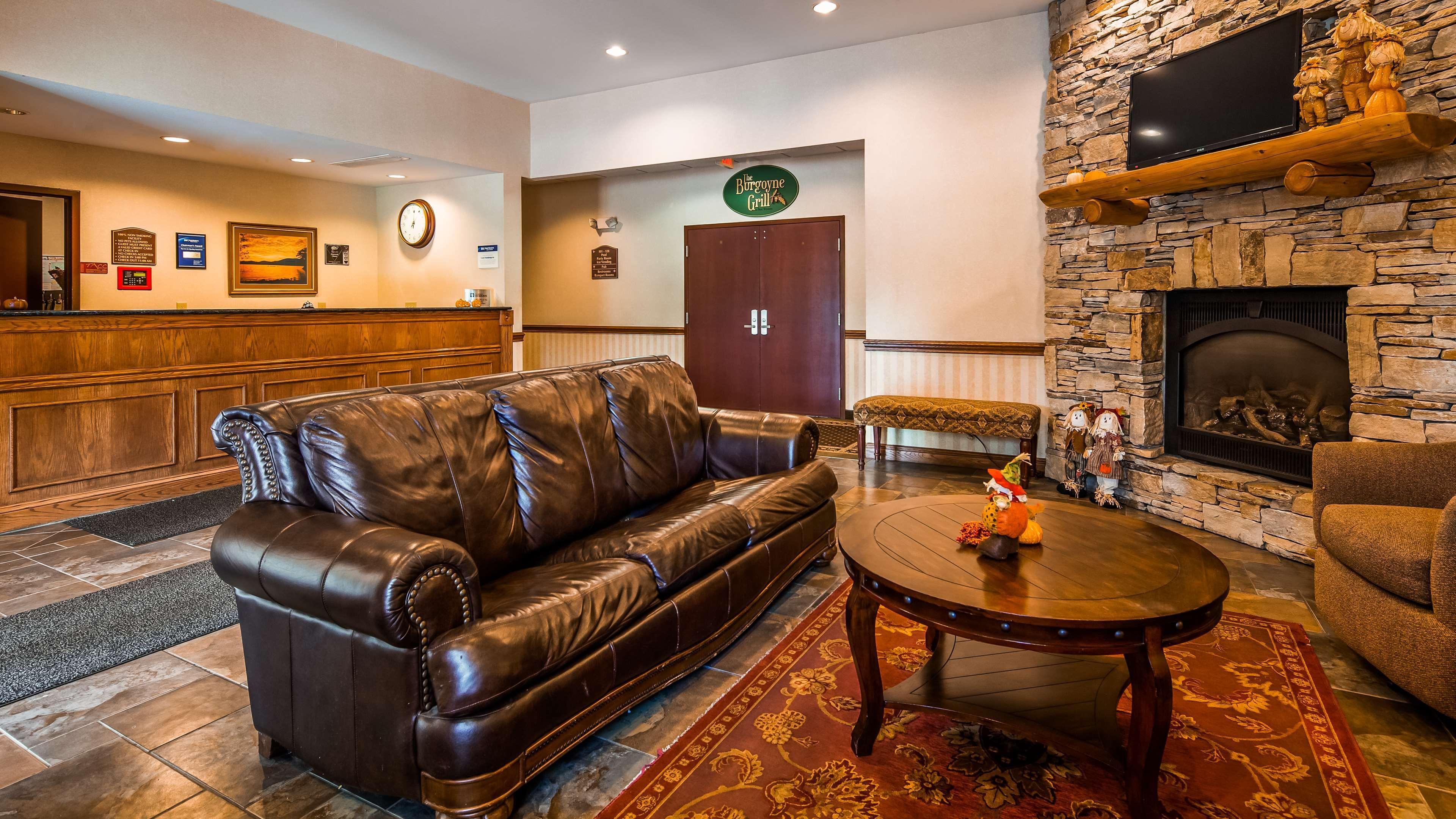 Best Western Plus Ticonderoga Exterior foto