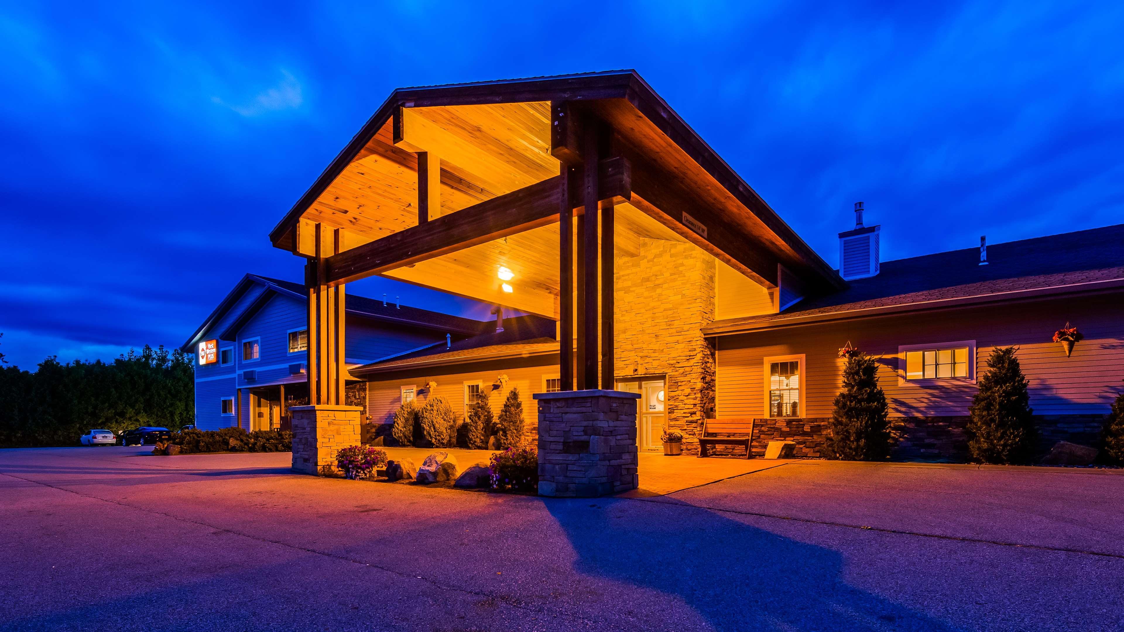 Best Western Plus Ticonderoga Exterior foto